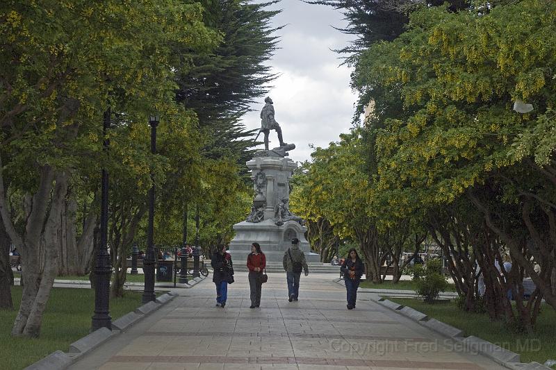 20071214 145650 D2X 4200x2800.jpg - Plaza Munoz Gamera, Punta Arenas